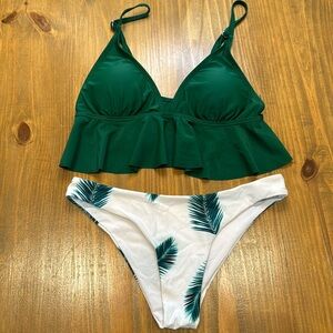 Zaful white leaf & Emerald Green Bikini NWOT buttery soft fabric with green top